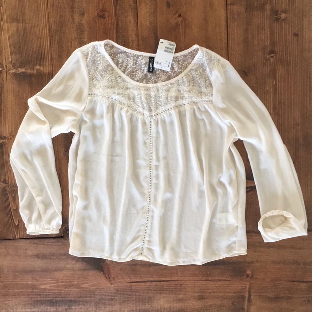 LACE BLOUSE - Picture 2 of 2